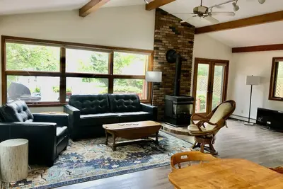 Image de 5-bedroom Little Glen Lake home. Close to Glen Arbor & Sleeping Bear Dunes.