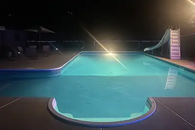 Image de Luxury Duplex: Great for Romantic Getaway or Family Vacation (8 Guests Maximum)