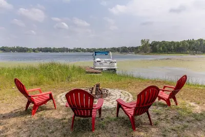Image de 5 Bedrooms, Movie Theater, Game Room, Water Toys, Beach, With Great Location!
