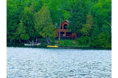 Image de Family Lake House in Island Falls