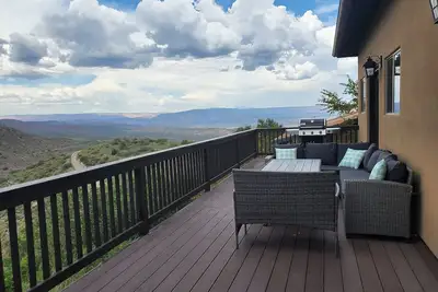 Image de Your Ultimate Historic Mountainside Retreat in Jerome!