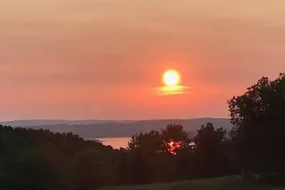 Summmit Sunsets 562 - Ski, Golf and more!