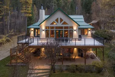 Image de Lakefront Tie Lake l  Hot Tub l Pool Table  l A/C