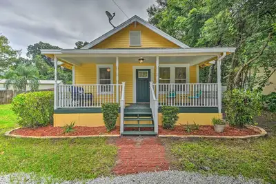 Image de Family Home: Walk to Downtown & Stetson Univ!