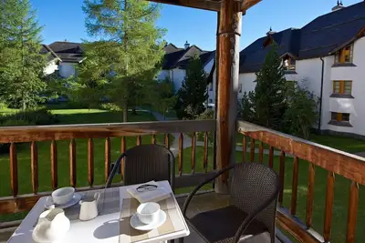 Image de Joli appartement pour 4 personnes avec Tv et balcon