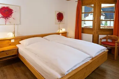 Image de Joli appartement pour 4 personnes avec Tv et balcon