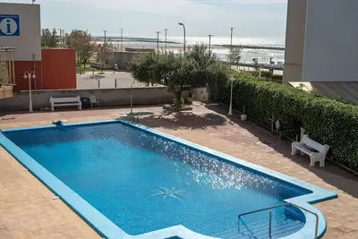 Image de Confortable appartement pour 4 personnes avec piscine, climatisation, Wifi, Tv, balcon et parking