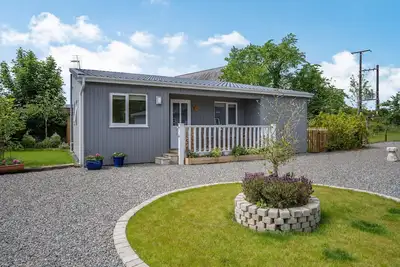 Image de Ramsey Lodge (Bier Wood Lodges), pet friendly in Manorbier