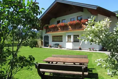Image de Ferienhaus Kahr Urlaub Umgeben von den Bergen der Sportwelt Amade