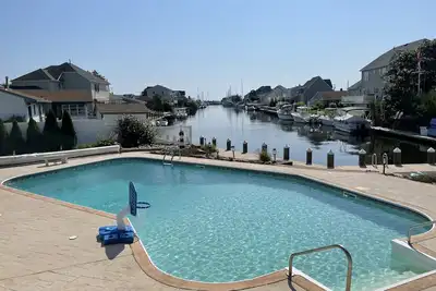 Image de Exceptional waterview house, pool, hot tub, 2-min walk to Ocean Gate beach!
