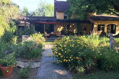 Image de Spacious country home minutes from Litchfield Green and downtown Torrington