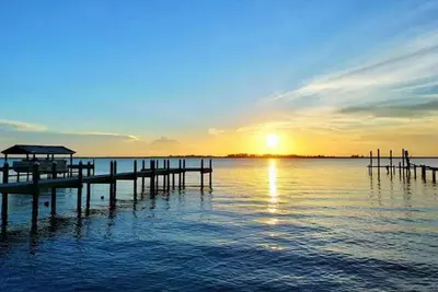 Image de Relax by Wabasso Beach-18 min away-your perfect Micco retreat - Summer Specials