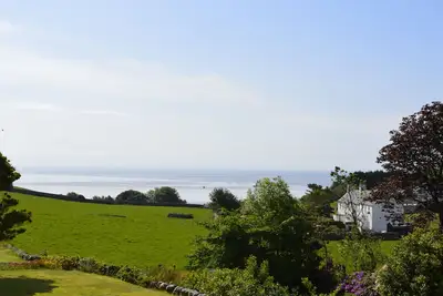 Image de Portling View - an apartment that sleeps 6 guests in 3 bedrooms