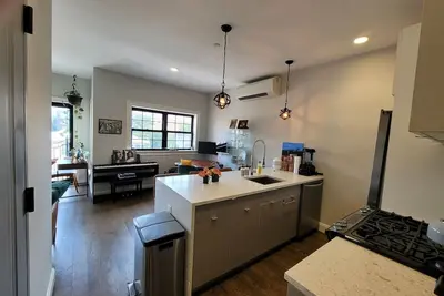 Rare 2 Bed 2 Bath Top Floor Luxury Condo W/D/Dish