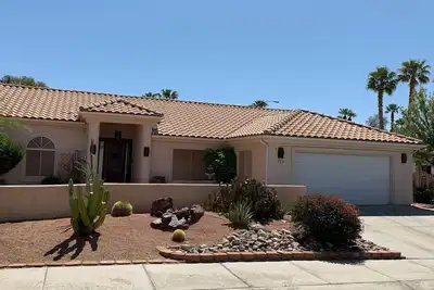 Image de Beautiful 3 Bedroom Desert Retreat - Entire Home with huge covered patio!
