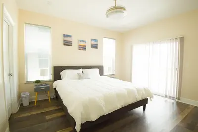 Image de 🔥 Close 2 Casinos ❤️ | Sleeps 4 W/ W+D +Near Beach