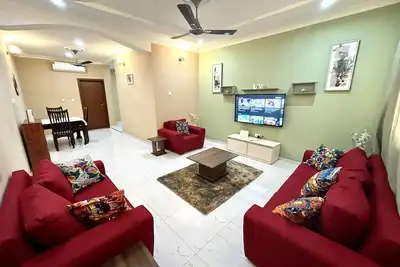 Joyau caché à Oyibi Nouvel appartement de luxe de 2 chambres