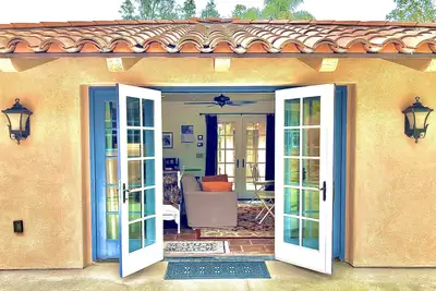 Image de Detached casita in gated property. Family and pet friendly.