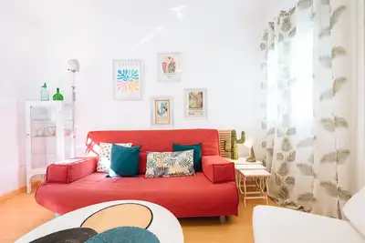 Image de Beautiful & Bright Apartment for 4 People, Parking Optional