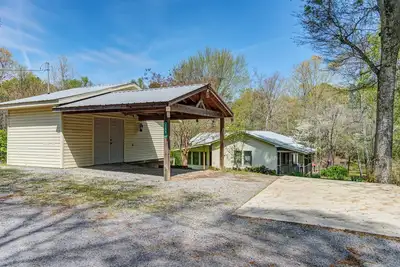 Image de The Dogwood Cottage on Lake Guntersville