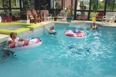 Image de Rv Executive Home in Tranquil Setting, Inground Indoor Pool heated year around