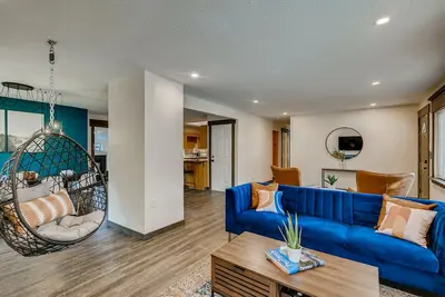 Image de Huge & Stylish 5bd3ba Close to Denver & Boulder! Dog friendly!