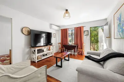 Image de Beautiful 2 bedroom unit in prime location!