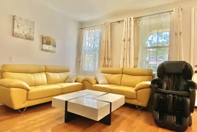 Image de Irvine Spectrum Cozy 3b2. 5b Townhouse w/furniture