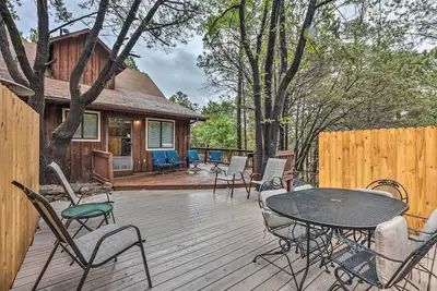 Image de Rustic Ruidoso Cabin w/ Large Deck & Grill!