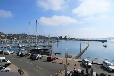 Bel appartement rénové avec Wifi Vue Sur Mer à Perros-Guirec