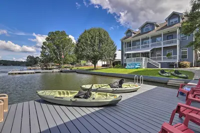 Image de Waterfront Home on Jackson Lake w\/ Dock
