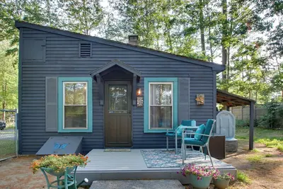 Image de Couple's Glamping Getaway on Bonny Eagle Pond