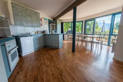 Image de Alpzview Guesthouse; 2 storey villa