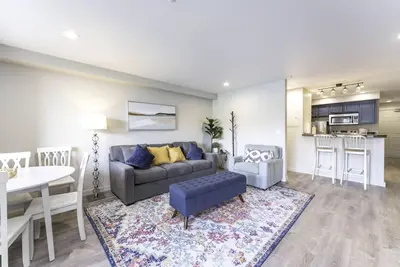 Image de Grandview #612 - Luxury Waterfront condo on Lake Chelan, sleeps up to 6! Walking