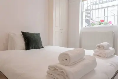 Image de Stunning 1bdr Basement Flat with Garden in Camden