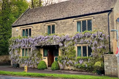 Image de Charming 18th century stone cottage in the Cotswolds with garden and parking