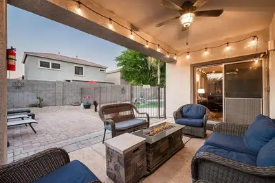 Image de Amazing 4 bedroom, 2. 5 bathroom heated pool, firepit, Bbq perfect for families