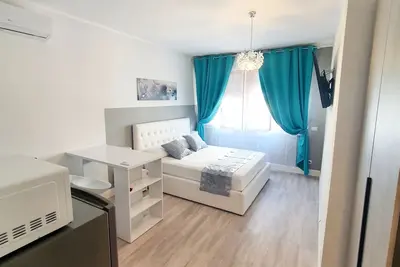 Villa Volta 1 km from Polyclinic Monserrato