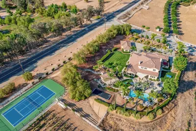 Image de Villa Verdot by AvantStay | Spectacular 6 Br Estate w/ Pool and Basketball court