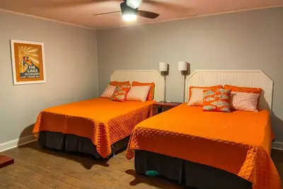 Image de Less than a mile from Lake Fork-Updated-Sunfish Stay-Rm 2