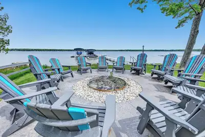 Image de Amber's White Potato Lake House w/Sandy Shore