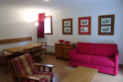 2 Pièces pour 6 Personnes