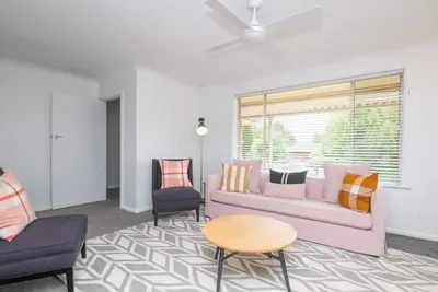 Image de Cadogan House | Professionally Styled in Cbd