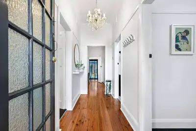 Image de Gardiner Cottage | Stylish & Elegant | Walk to Cbd