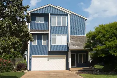 Image de Family friendly beach house, 5 min walk to Croatan Beach and bike to boardwalk