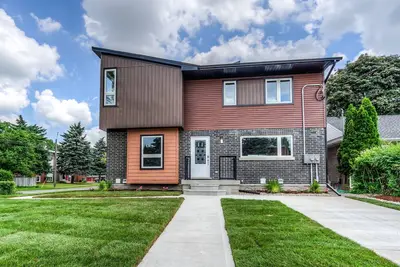 Image de Large 4bdrm Duplex in the Heart of Kitchener!