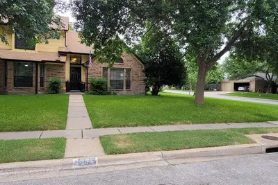 Image de Entire Residential House-Easy Access to Everything