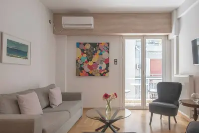 Image de Delightful Stylish Two Bedroom Condo, Hip Area of Central Athens