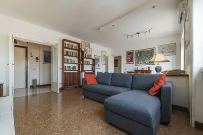 Image de Roomy and Bright Apartment With Terrace