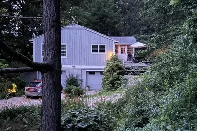 Image de Peacock Garden Cottage - Discounted for Winter Month Rental